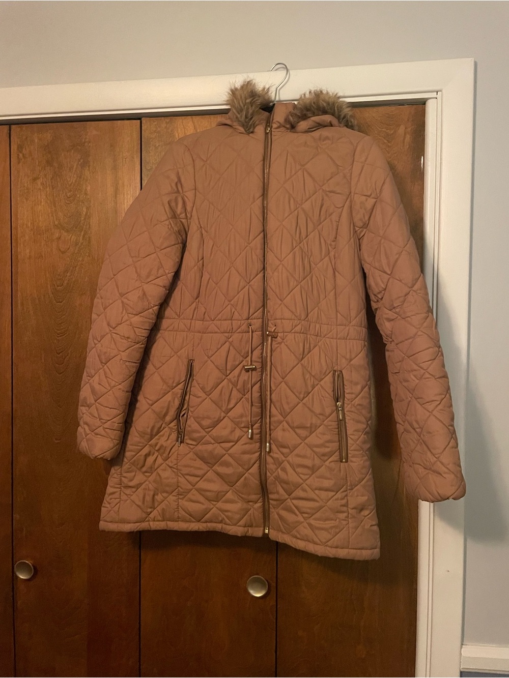 The Limited Quilted Hooded Puffer Coat in Mauve